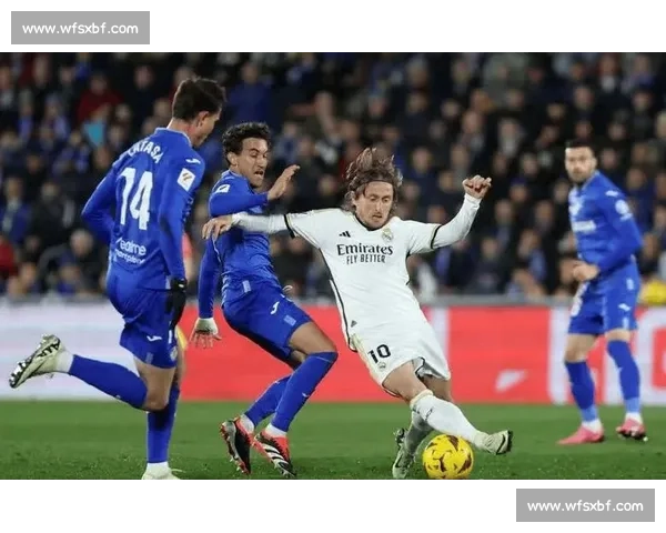 皇马vs塞尔塔直播前瞻豪门冲击三分焦点战全程解析阵容走势战术看点